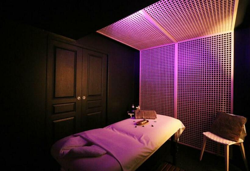 בית מלון כפרי Rock Noir & Spa