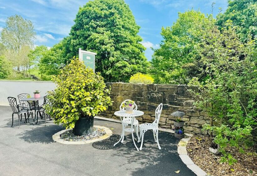 فندق Stone Trough