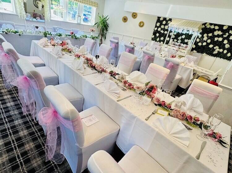 فندق Stone Trough