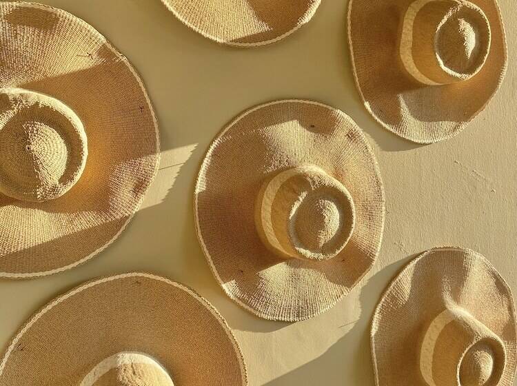 هتل Toile Blanche