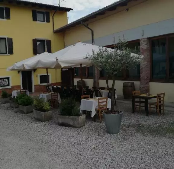 هتل Agriturismo Licensì Del Bresà