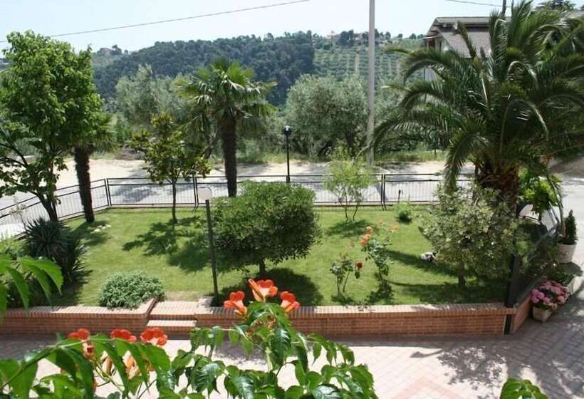 هتل Agriturismo Pesolillo