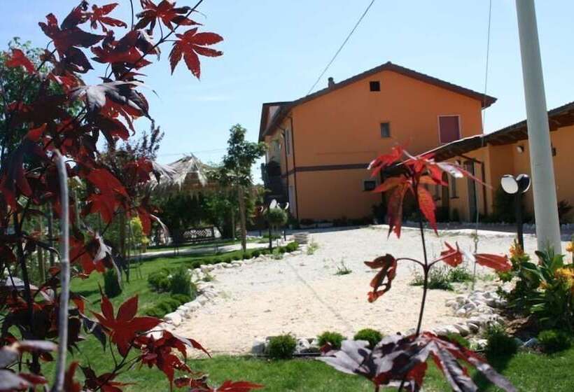 هتل Agriturismo Pesolillo