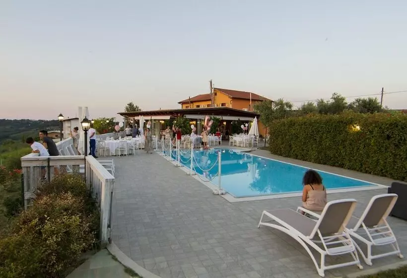 هتل Agriturismo Pesolillo