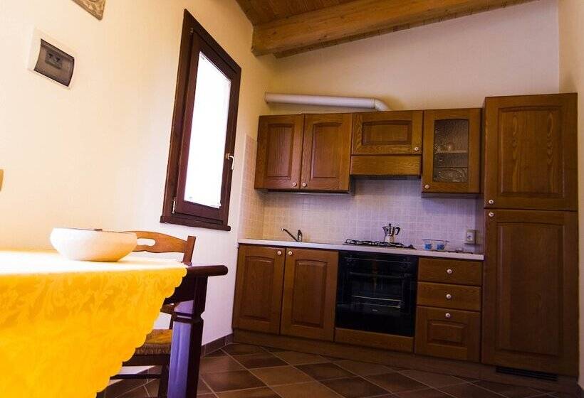 هتل Agriturismo Pesolillo