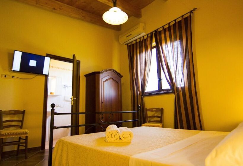 هتل Agriturismo Pesolillo