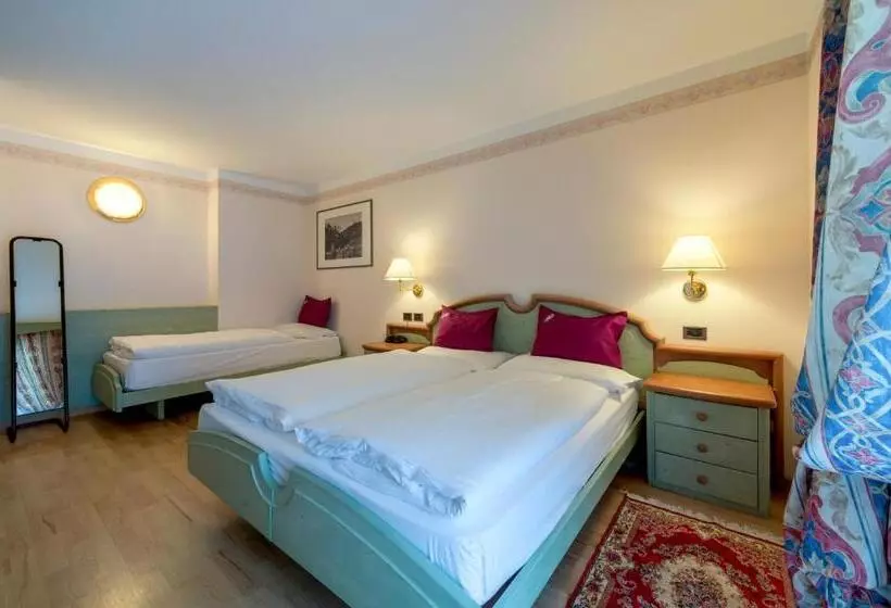 هتل Albergo Alla Rosa