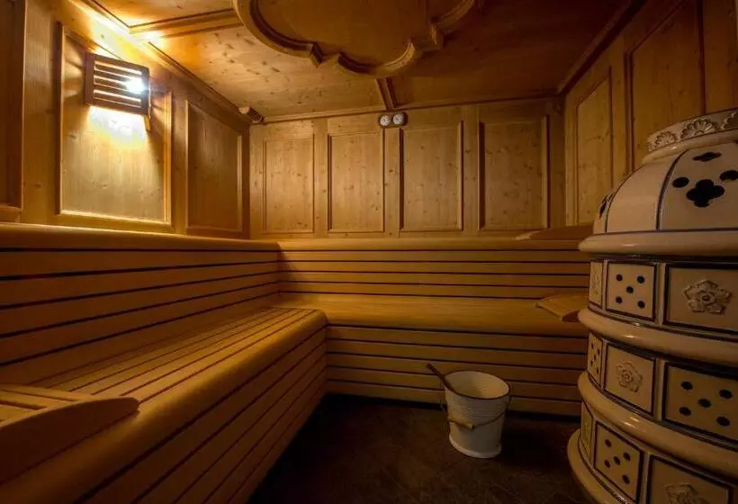 هتل Albergo Alla Rosa