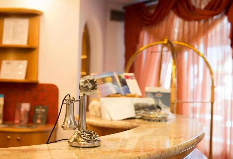 هتل Albergo Alla Rosa