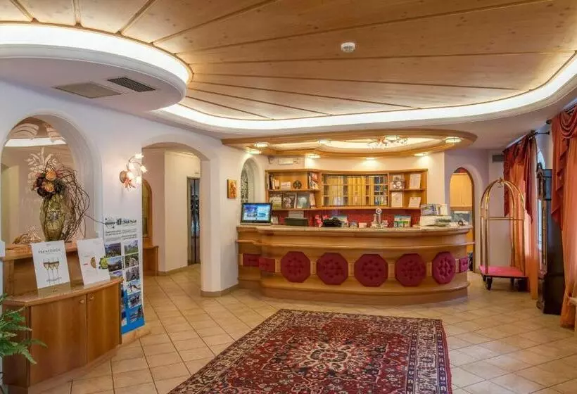 هتل Albergo Alla Rosa