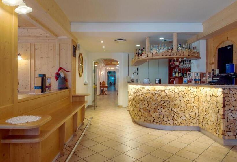 Hotel Albergo Alla Rosa