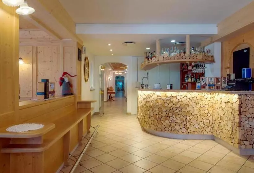 هتل Albergo Alla Rosa