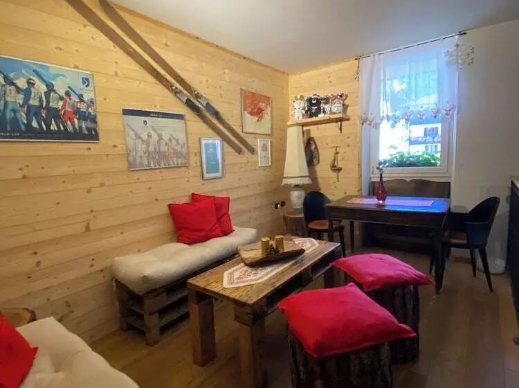 ホテル Albergo Aprica Garni