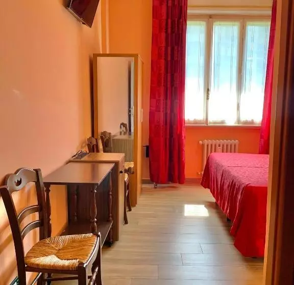 هتل Albergo Cinzia