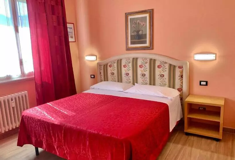 هتل Albergo Cinzia