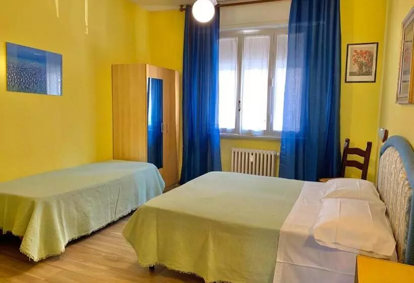 هتل Albergo Cinzia