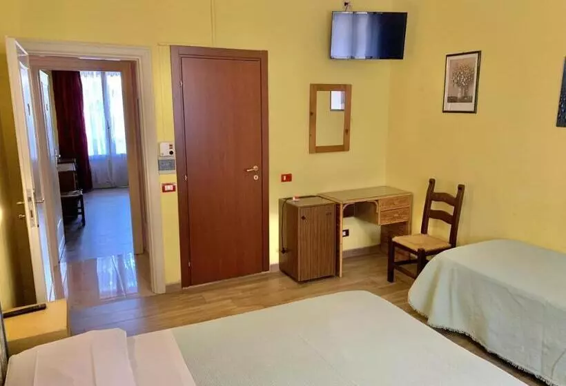 هتل Albergo Cinzia