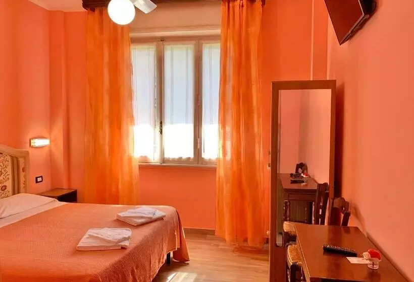 هتل Albergo Cinzia