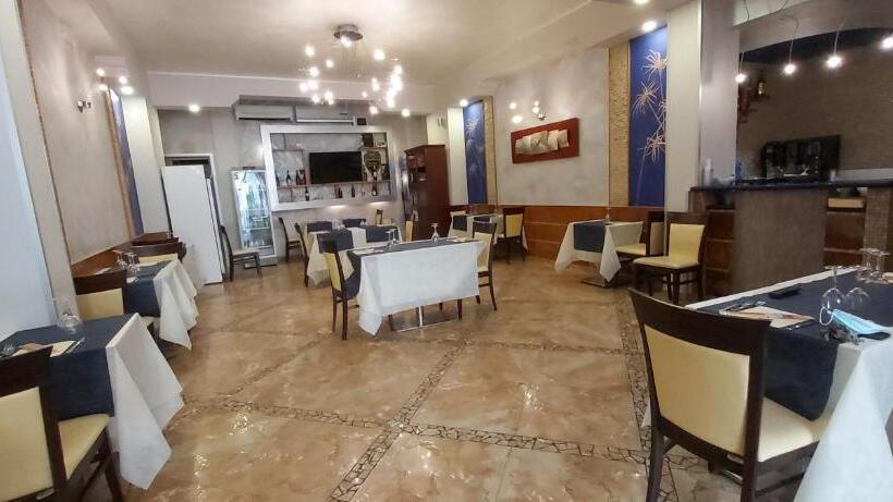 בית מלון כפרי Albergo Piazza Risorgimento