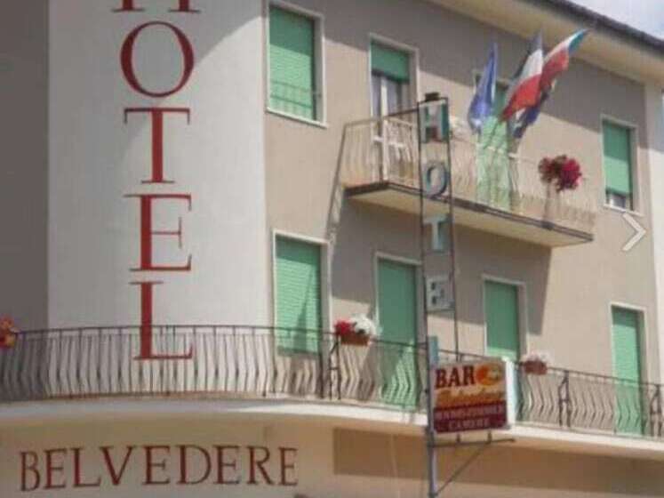 호텔 Albergo Ristorante Belvedere