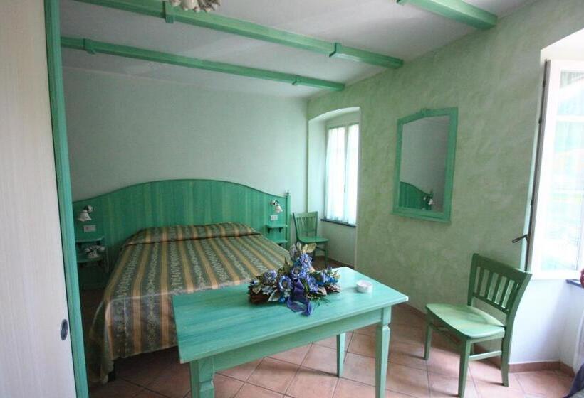 호텔 Albergo Ristorante Belvedere