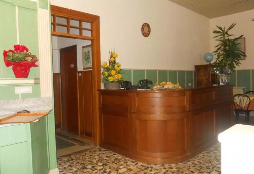 Hotelli Albergo Ristorante Belvedere