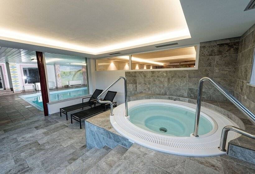 Отель Alpenland