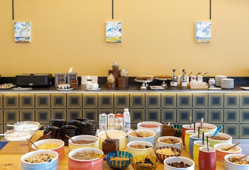 Отель Aria Life