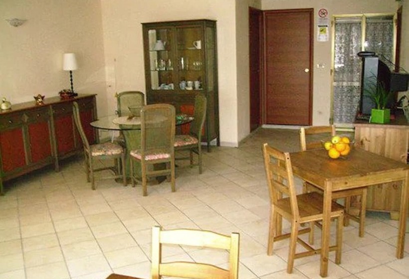 ホテル Bed & Breakfast Villa Mena