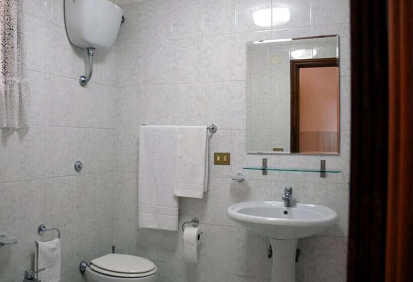 ホテル Bed & Breakfast Villa Mena