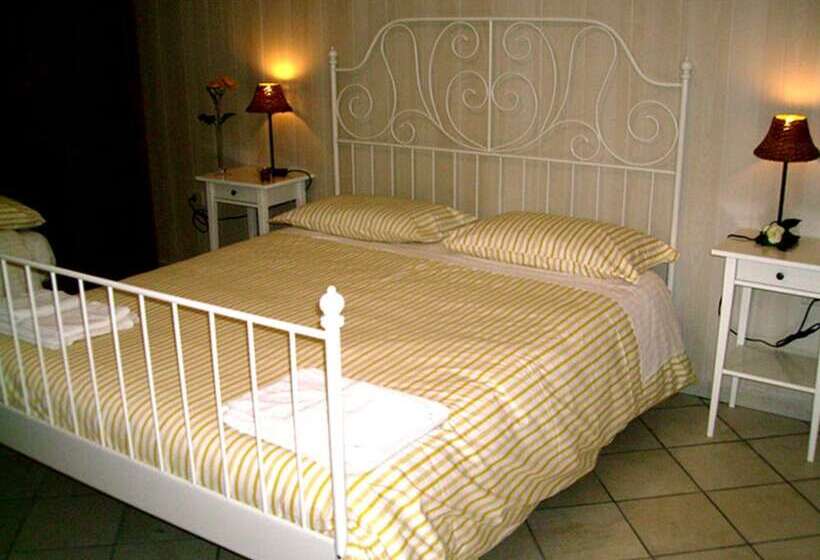 ホテル Bed & Breakfast Villa Mena