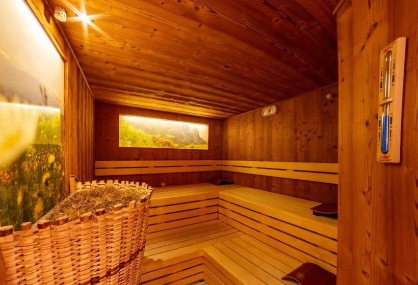 호텔 Castel Oswald Von Wolkenstein