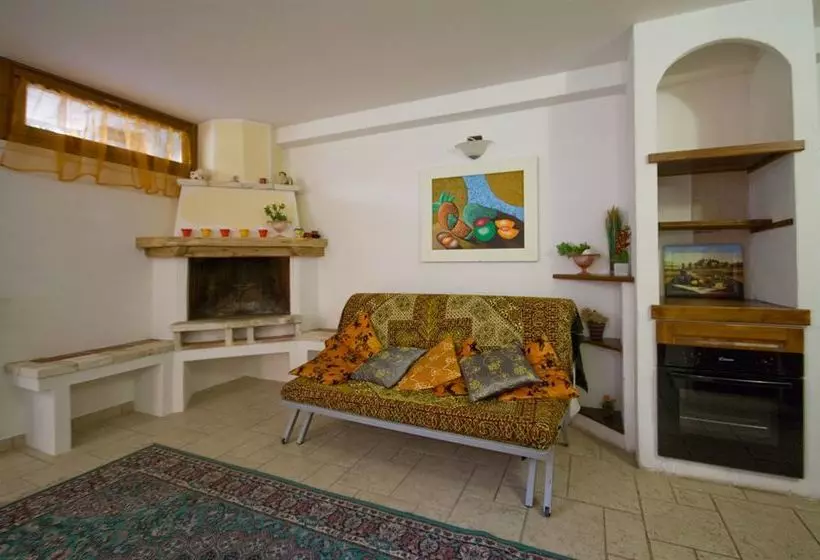 هتل Follonica Apartments