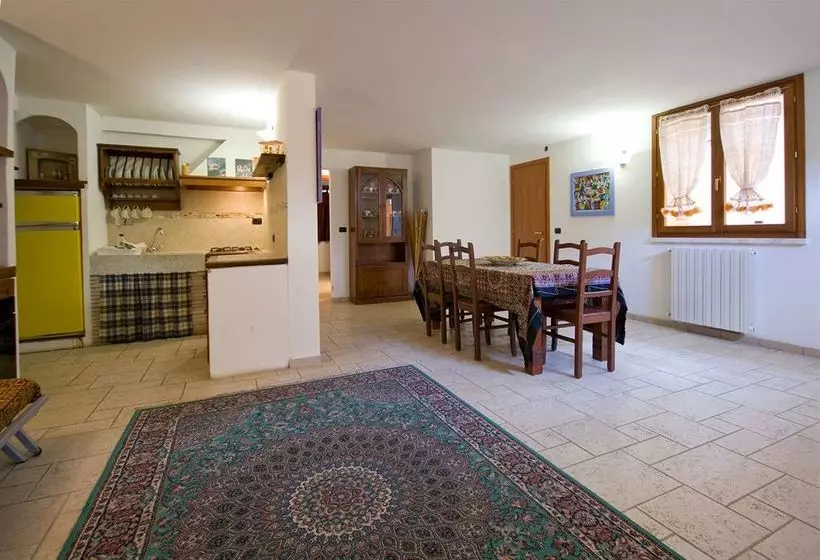 هتل Follonica Apartments