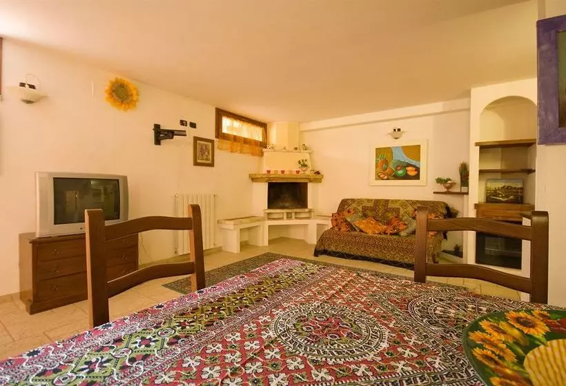 هتل Follonica Apartments
