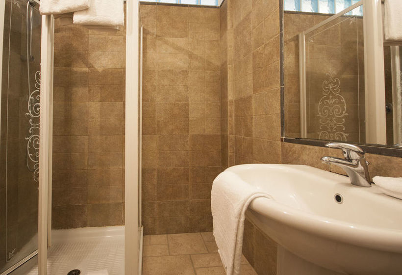 فندق Follonica Apartments