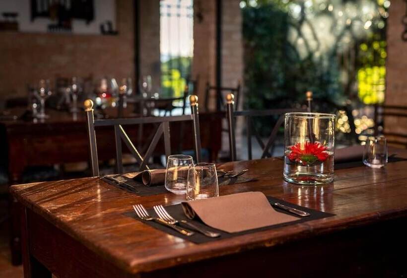 酒店 La Maesta Antica Dimora Di Campagna