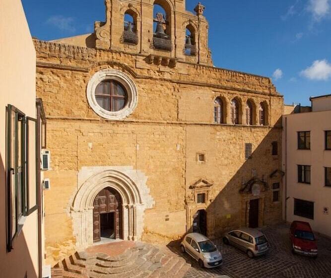 Отель Monastero Santo Spirito