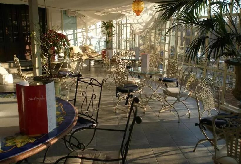 ホテル Montecarlo