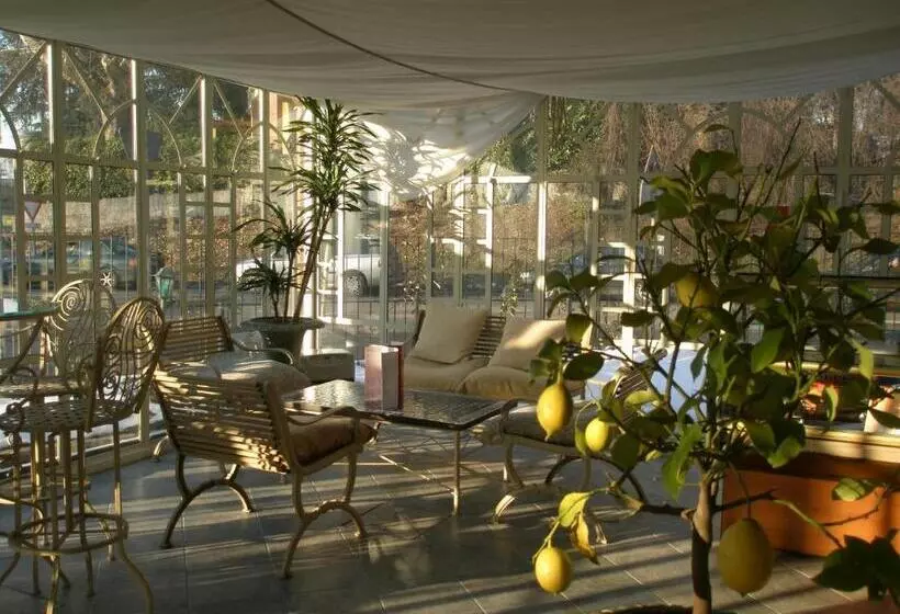 ホテル Montecarlo