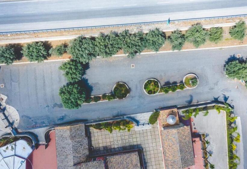 فندق Nuovo Castello Crisilio