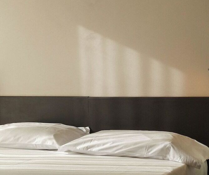 בית מלון כפרי Peler