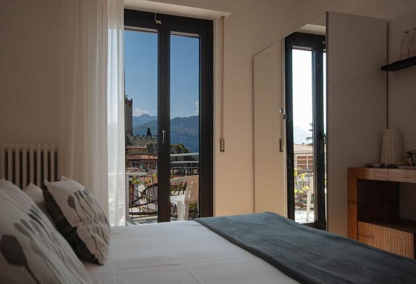 בית מלון כפרי Peler