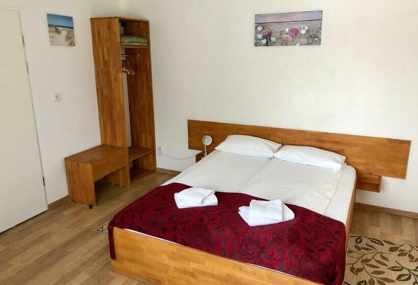 فندق Pension Rote Rosen