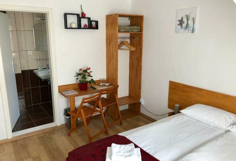 فندق Pension Rote Rosen