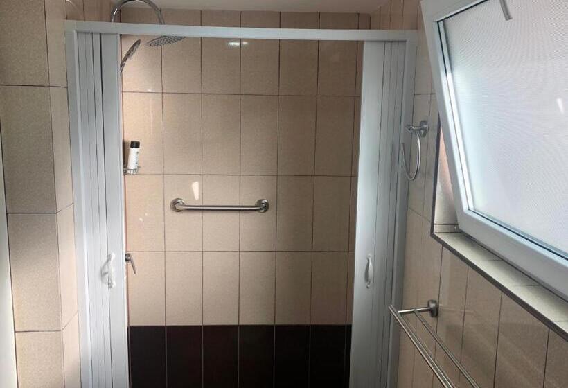 فندق Pension Rote Rosen