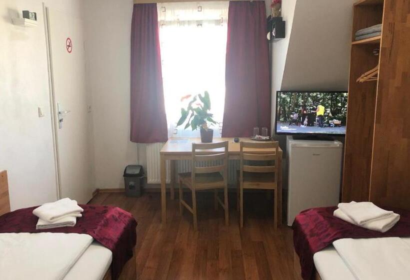 فندق Pension Rote Rosen