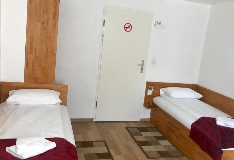 فندق Pension Rote Rosen