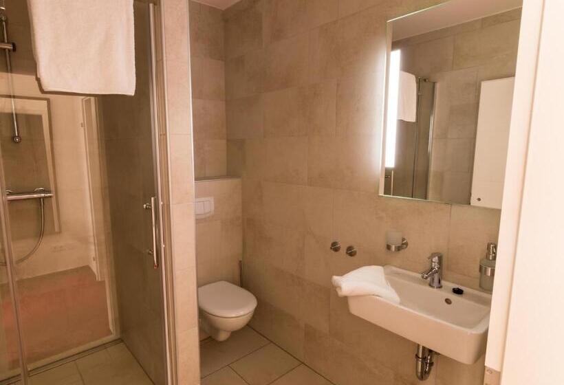 فندق Restaurant Jaegerhof