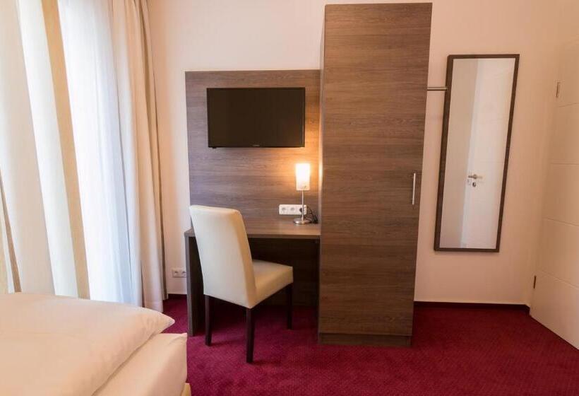 فندق Restaurant Jaegerhof